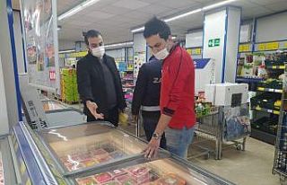 Hakkari’de zincir marketler denetlendi