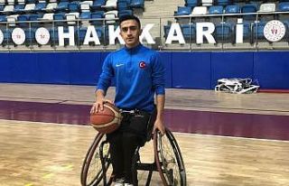 Hakkarili engelli sporcuya davet