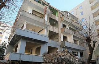 Haliliye’de riskli ve metruk yapılar yıkılıyor