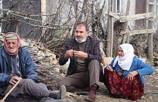 Hani Belediye Başkanı Lale, yaşlı ve yetimleri...