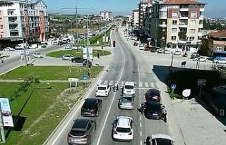 Hatay’da şoför değişimi yapan araçtakiler drone...