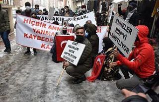 HDP binası önündeki ‘Evlat Nöbeti’ üçüncü...