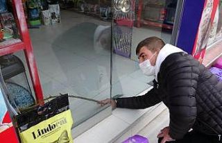 Hırsız 100 liralık tasmayı çalmak için bin 500...