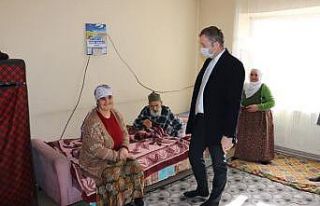 Hizan Kaymakamı Yelek hasta vatandaşların taleplerini...