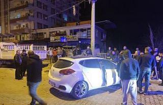 Hızını alamayıp 4 araca çarptı, olay yerinden...
