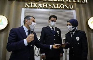 İçişleri Bakanı Soylu, telekonferansla nikah törenine...