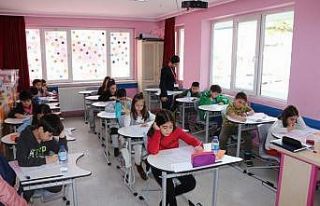 İnci Kolejinde bursluluk maratonu başladı