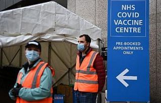 İngiltere’de son 24 saatte Covid-19’a bağlı...