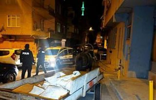 İnşaat malzemeleri çalan at arabalı 3 kadın hırsız...