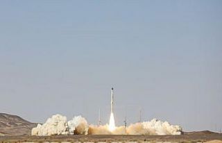 İran’dan uydu taşıyıcı roket denemesi