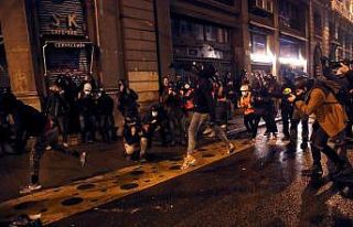 İspanya’da rapçi Hasel’in tutuklanmasına karşı...