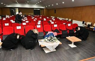 Isparta’da eğitim sırasında siren seslerini duyan...