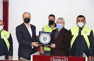 İvrindi Belediyesinde en düşük net maaş 3 bin...