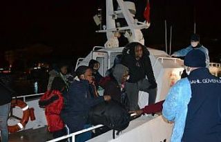 İzmir açıklarında Yunan unsurları tarafından...