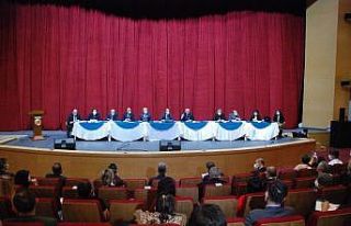 İzmir Valisi, depremzedelerle buluştu