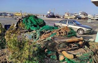 İzmir’de yasa dışı trol avcılığına geçit...