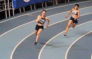 İzmit Belediyesporlu atletler İstanbul’da piste...