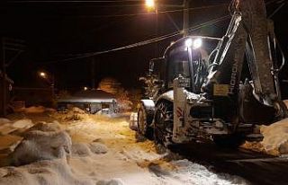 İzmit’in kırsalında ve merkezinde kar mesaisi