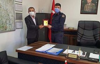 Jandarmadan Aksu’da hatasız sürücülere ödül