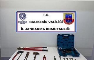 Jandarmadan kablo hırsızına suçüstü