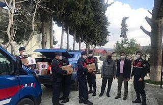 Jandarmadan okul kütüphanesine kitap