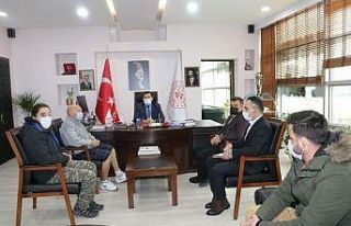 Kabakcı, yüzme antrenörleri ile toplantı yaptı