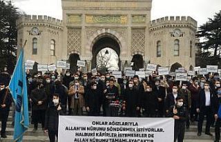 Kabe fotoğrafının yere serilmesi Beyazıt’ta...