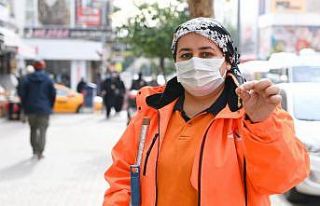 Kadın belediye işçisinden örnek davranış
