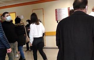 Kadın doktora hastanede orakla saldırı