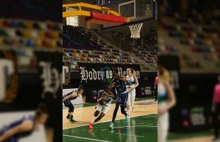 Kadınlar Basketbol Süper Ligi: İzmit Belediyespor:...