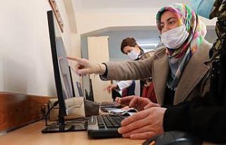 Kadınlar dijital korsanlara karşı eğitim alıyor