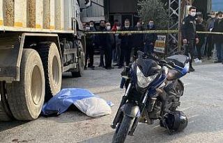Kamyonla motosiklet çarpıştı: 1 ölü