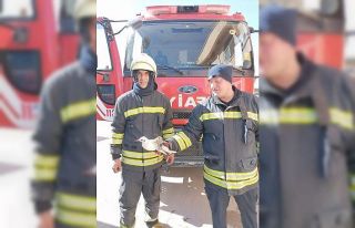 Kanala düşen yaralı martıyı itfaiye kurtardı