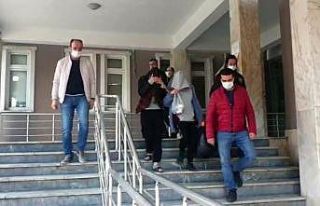 Kapıyı plastik aparatla açıp, hırsızlık yapan...