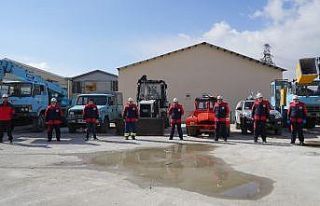 Kar kaplanları, kar yağışına hazırlıklarını...