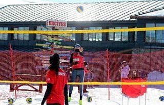 Kar Voleybolu Milli Takımı turnuvaya Erciyes’te...