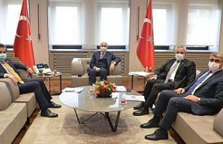 Karabük heyeti Bakan Karaismailoğlu ile bir araya...