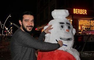 Kardan adama damat tıraşı