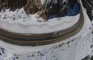 Karla buluşan Antalya-Konya karayolunda kartpostallık...