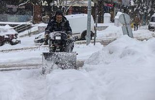 Karla mücadele ekipleri 24 saat esasına göre çalışıyor