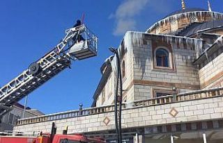 Karlıova -22’yi gördü, buz sarkıtları oluştu