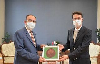 Kaymakam Açıkgöz ve Başkan Kepez’den Rektör...