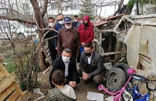 Kaymakam Cimşit ve Başkan İşlek’ten evi yanan...