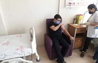 Kaymakam Dolaş korona virüs aşısı oldu