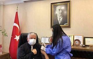 Kaymakam Murat Duru korona virüs aşısı oldu