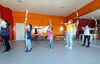 Kaynaşlı’da yeni okçular yetişiyor