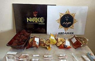 Kekin içinden uyuşturucu çıktı