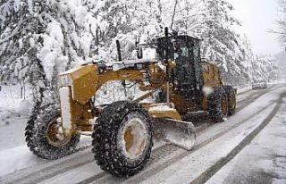 Kestel’de karla mücadele ekipleri aralıksız çalışıyor