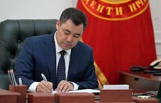 Kırgızistan Cumhurbaşkanı Caparov, Rusya ziyareti...