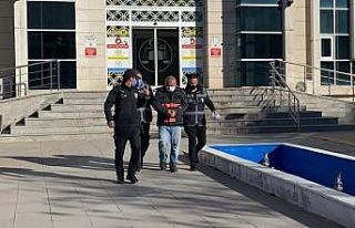 Kırşehir’de eşini 27 yerinden bıçaklayarak...